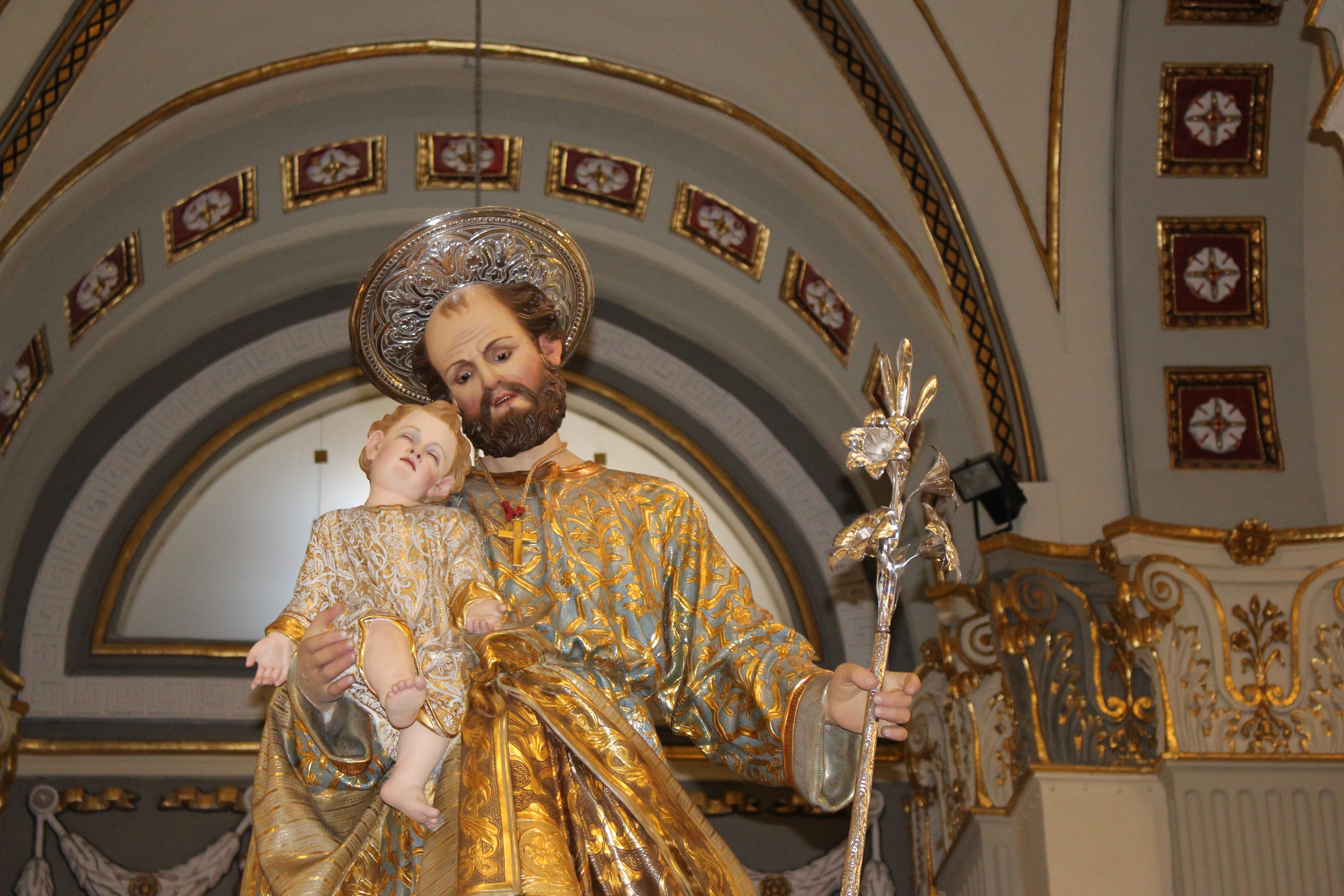 Statue